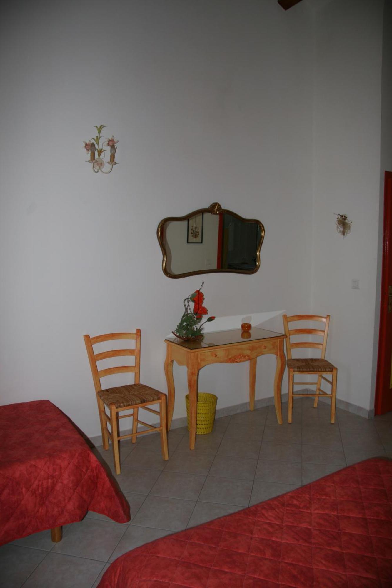 Chambres D'Hotes Lou Jassou Lapanouse-de-Cernon Екстериор снимка