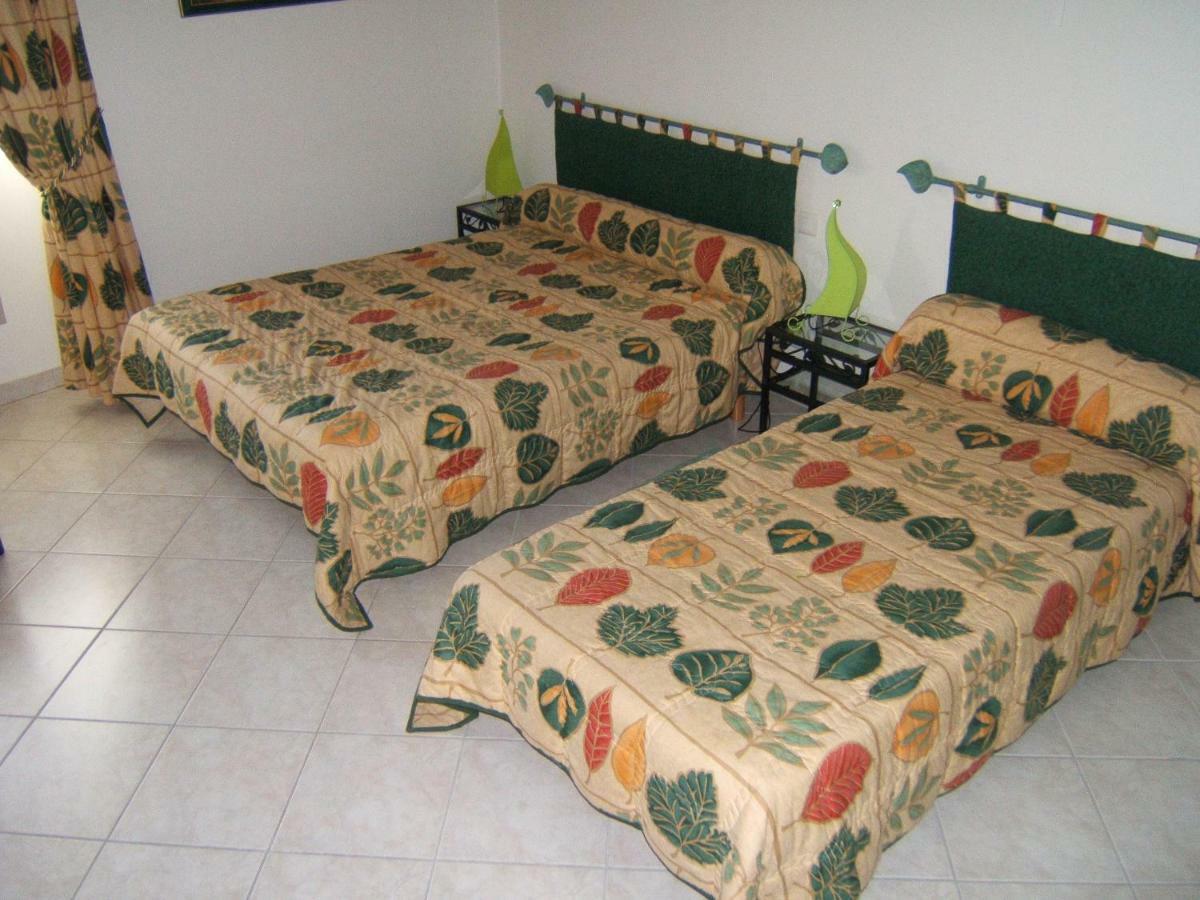 Chambres D'Hotes Lou Jassou Lapanouse-de-Cernon Екстериор снимка